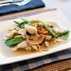 Best 077 Green Curry Chicken in Minneapolis, MN